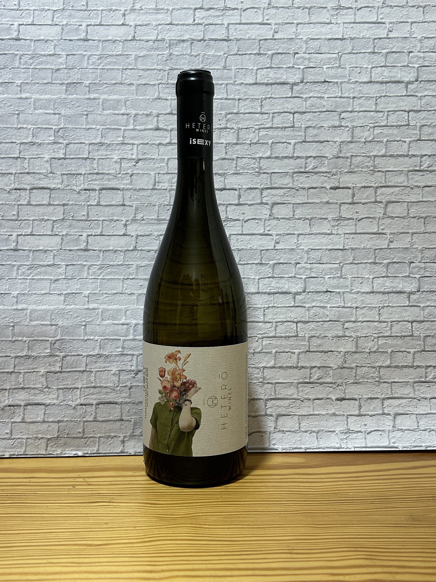 Hetero Wines iSexy White Wine (Villana, Thrapsathiri)